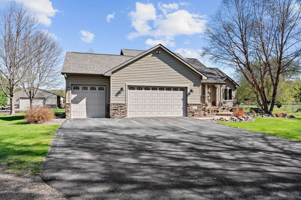 9711 234th Lane NE, Stacy, MN 55079