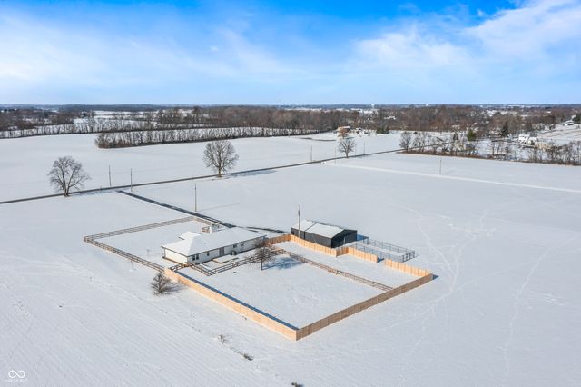 10274 S 400 W, Pendleton, IN 46064