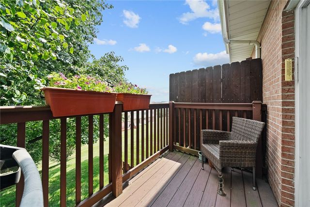 403 Wingate Dr, Robinson Twp, PA 15205