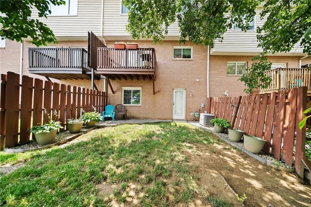 403 Wingate Dr, Robinson Twp, PA 15205