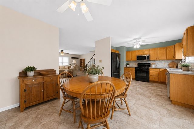 403 Wingate Dr, Robinson Twp, PA 15205