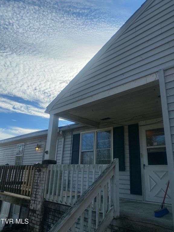 1500 Southwest Avenue, Johnson City, TN 37604