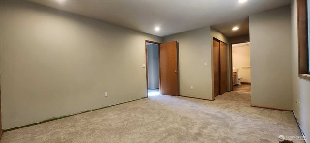 2800 235th Place NE, Sammamish, WA 98074