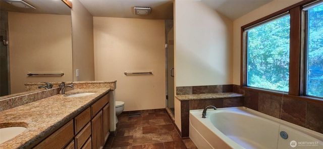 2800 235th Place NE, Sammamish, WA 98074
