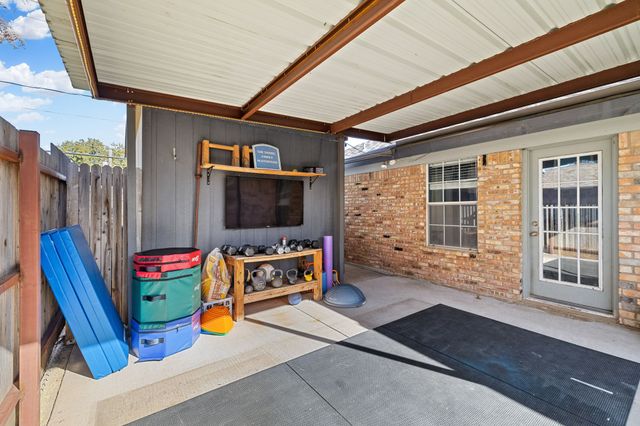 6537 Briley Drive, North Richland Hills, TX 76180