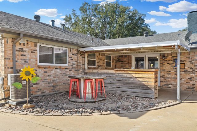 6537 Briley Drive, North Richland Hills, TX 76180