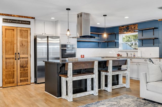 6537 Briley Drive, North Richland Hills, TX 76180