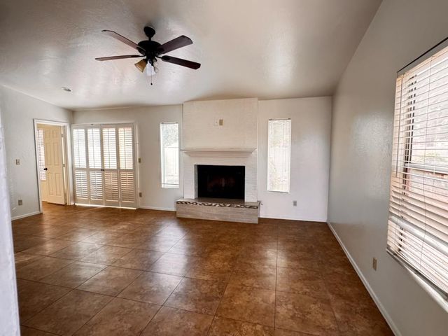 1043 S Rose, Mesa, AZ 85204