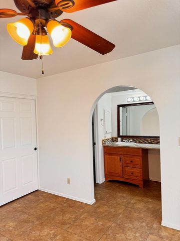1043 S Rose, Mesa, AZ 85204