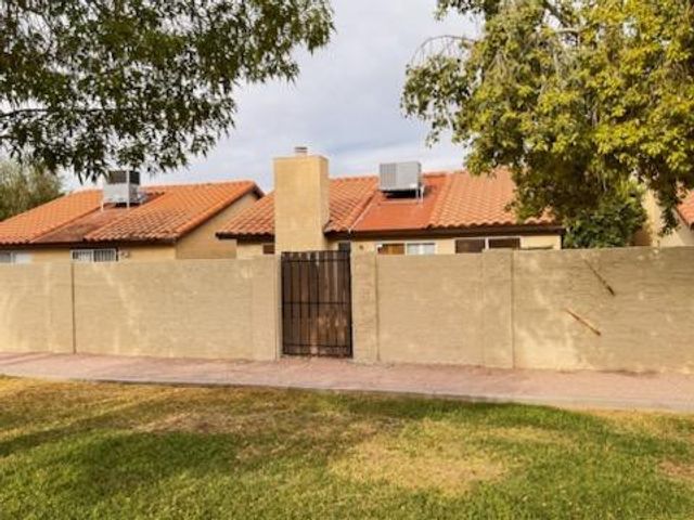 1043 S Rose, Mesa, AZ 85204