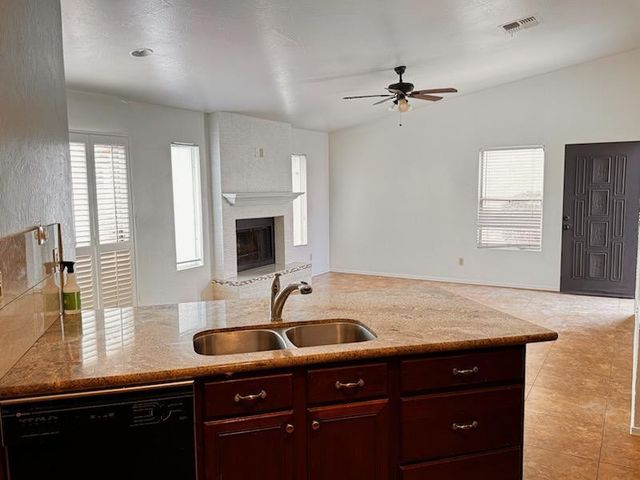1043 S Rose, Mesa, AZ 85204