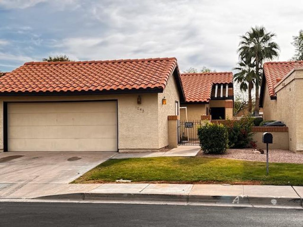 1043 S Rose, Mesa, AZ 85204
