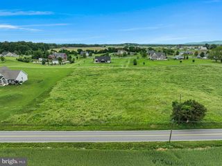 72 N DICKINSON SCHOOL RD, Carlisle, PA 17015