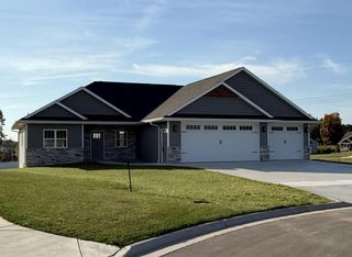 3811 COOPER COURT, Green Bay, WI 54313