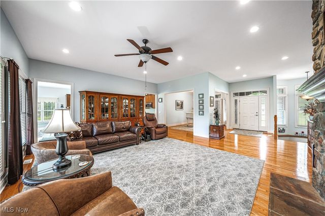 11383 Rolling Meadows Drive, Garrettsville, OH 44231