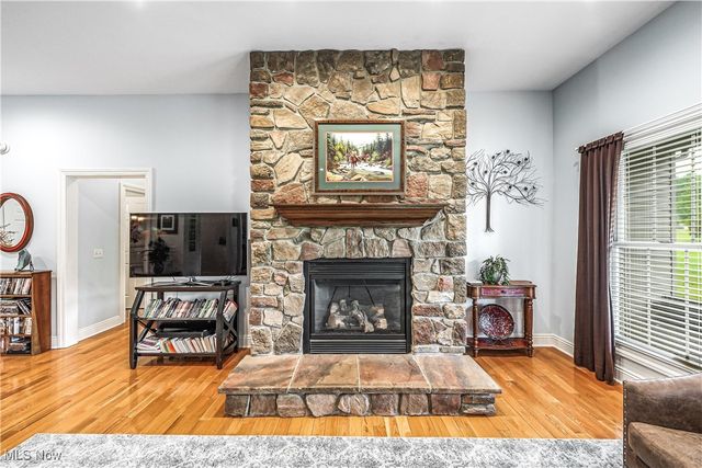 11383 Rolling Meadows Drive, Garrettsville, OH 44231