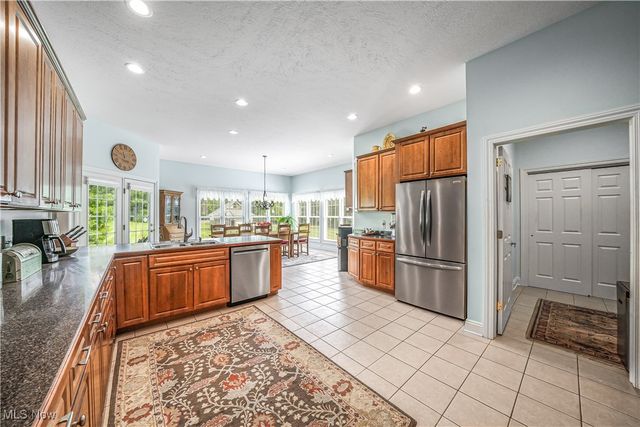 11383 Rolling Meadows Drive, Garrettsville, OH 44231