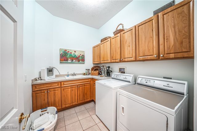 11383 Rolling Meadows Drive, Garrettsville, OH 44231