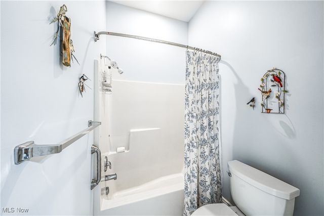 11383 Rolling Meadows Drive, Garrettsville, OH 44231