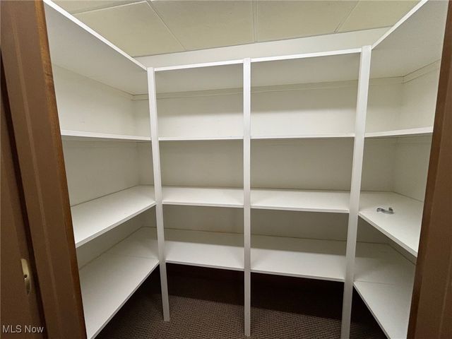 11383 Rolling Meadows Drive, Garrettsville, OH 44231