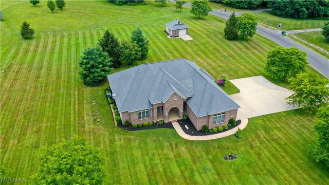 11383 Rolling Meadows Drive, Garrettsville, OH 44231