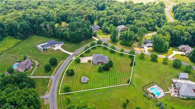 11383 Rolling Meadows Drive, Garrettsville, OH 44231