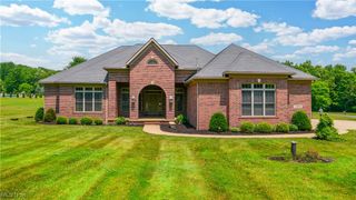 11383 Rolling Meadows Drive, Garrettsville, OH 44231