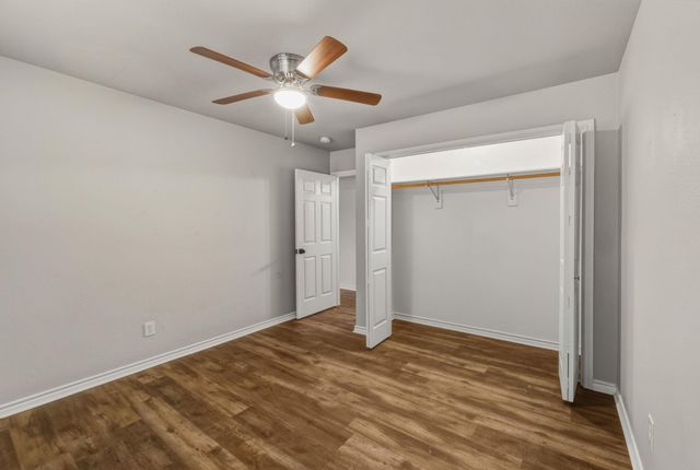 20808 Sandy Brown LN, Webberville, TX 78621