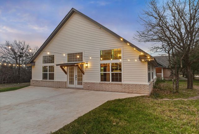 20808 Sandy Brown LN, Webberville, TX 78621