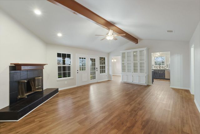 20808 Sandy Brown LN, Webberville, TX 78621