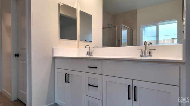 16807 Chloe Court, Bakersfield, CA 93314