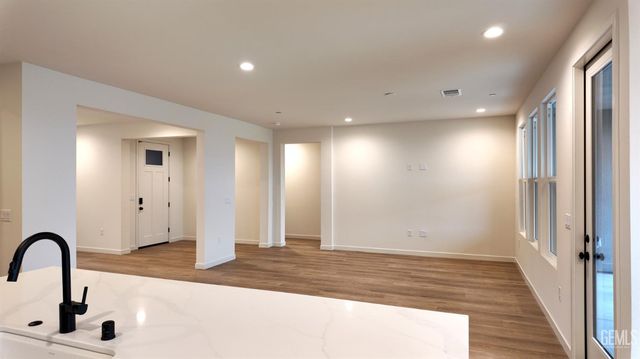 16807 Chloe Court, Bakersfield, CA 93314