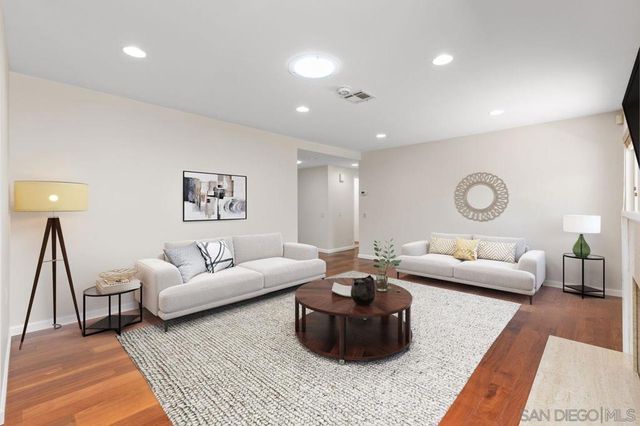 12535 Horado, San Diego, CA 92128