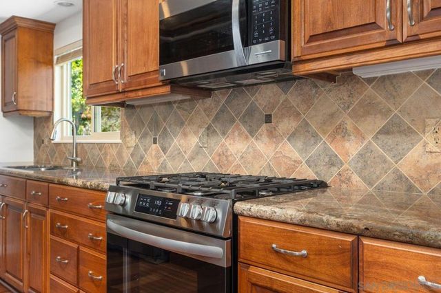 12535 Horado, San Diego, CA 92128