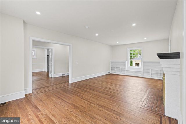 215 BROWNING RD, Merchantville, NJ 08109