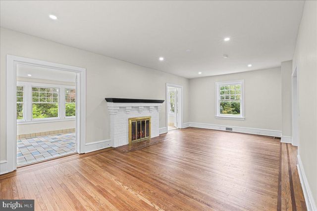 215 BROWNING RD, Merchantville, NJ 08109