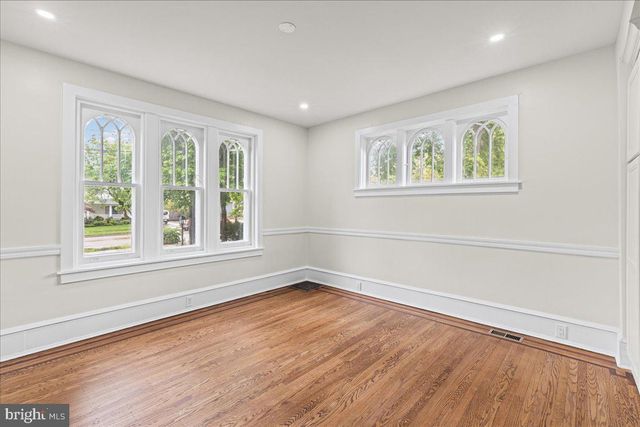 215 BROWNING RD, Merchantville, NJ 08109