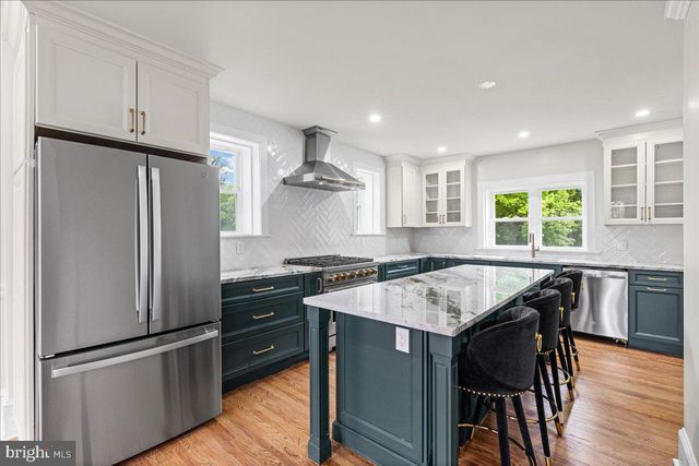 215 BROWNING RD, Merchantville, NJ 08109