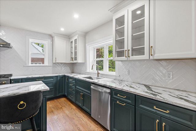 215 BROWNING RD, Merchantville, NJ 08109