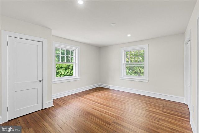215 BROWNING RD, Merchantville, NJ 08109
