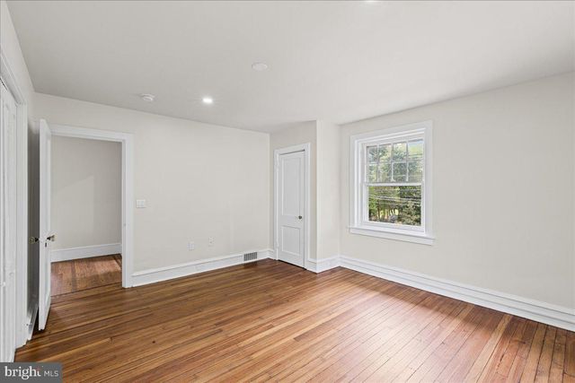 215 BROWNING RD, Merchantville, NJ 08109