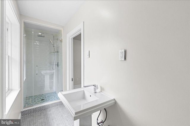 215 BROWNING RD, Merchantville, NJ 08109