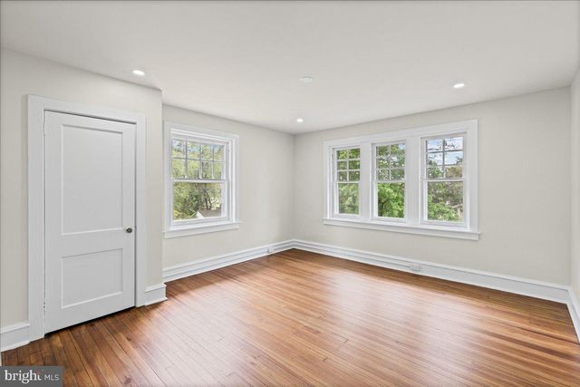 215 BROWNING RD, Merchantville, NJ 08109
