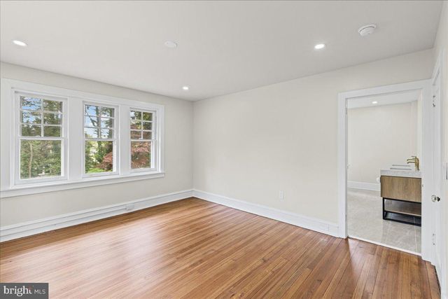 215 BROWNING RD, Merchantville, NJ 08109