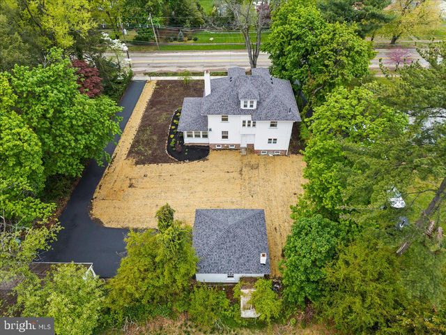 215 BROWNING RD, Merchantville, NJ 08109