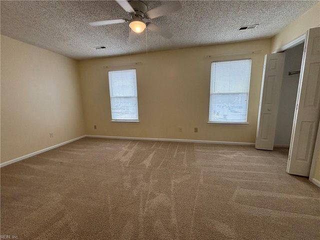 716 Nottaway DR, Chesapeake, VA 23320