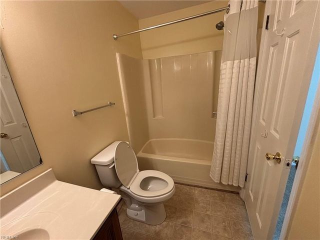 716 Nottaway DR, Chesapeake, VA 23320