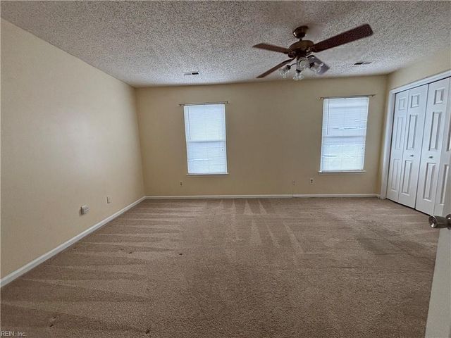 716 Nottaway DR, Chesapeake, VA 23320