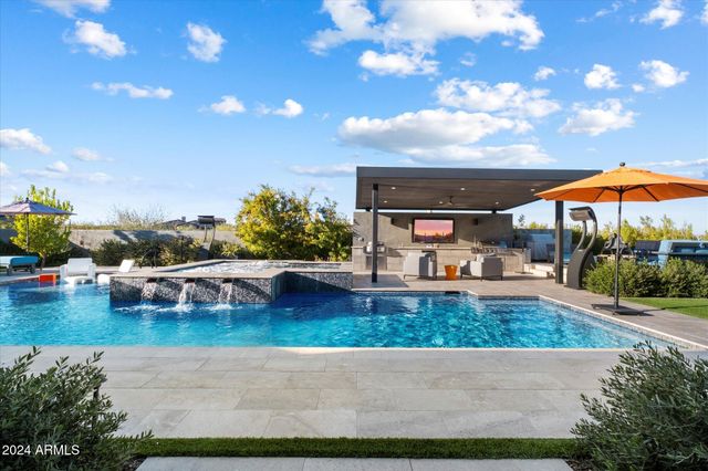 11946 E CAVEDALE Drive, Scottsdale, AZ 85262