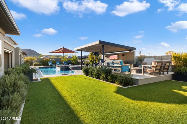 11946 E CAVEDALE Drive, Scottsdale, AZ 85262